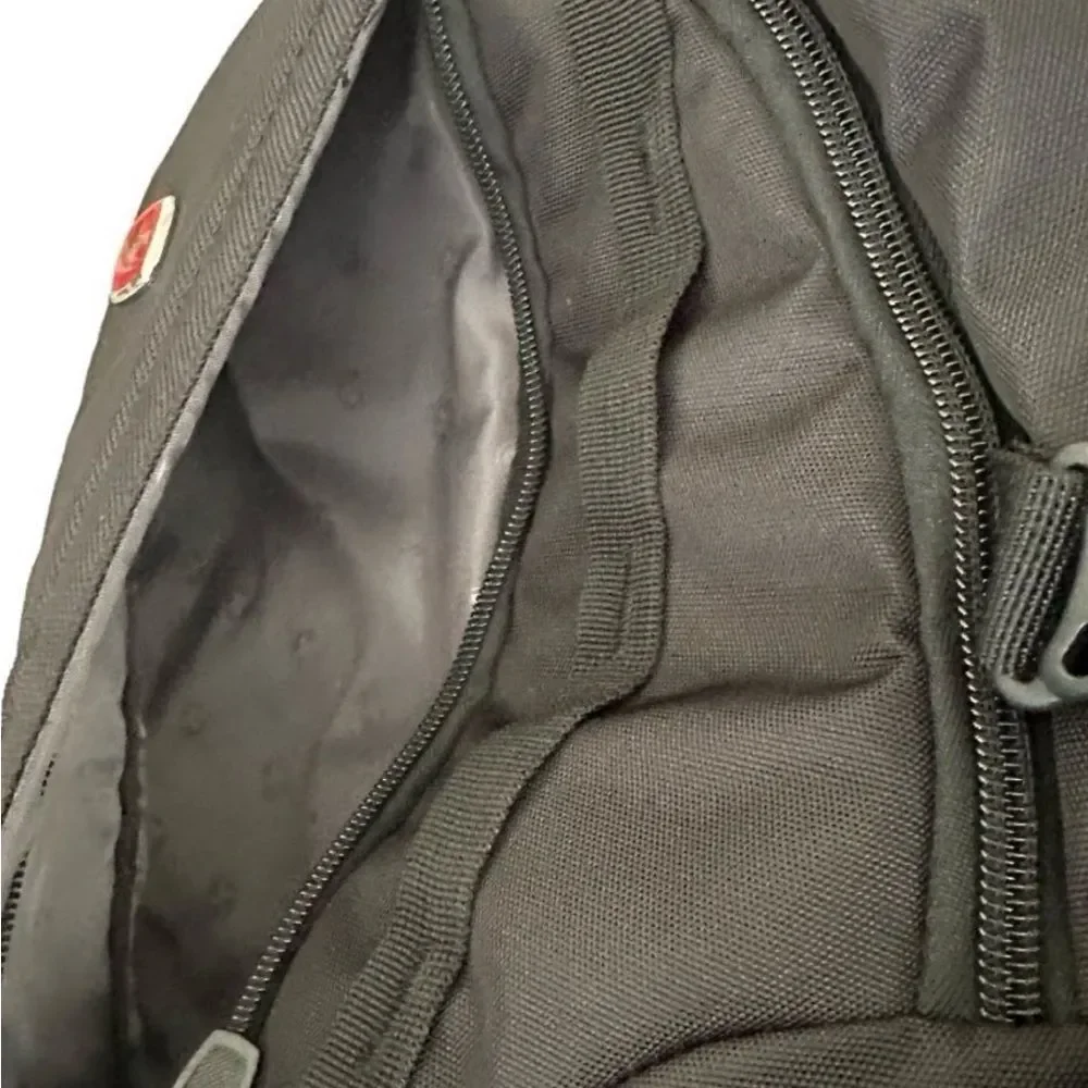 SwissGear 3760 ScanSmart TSA Laptop Backpack Black 16
